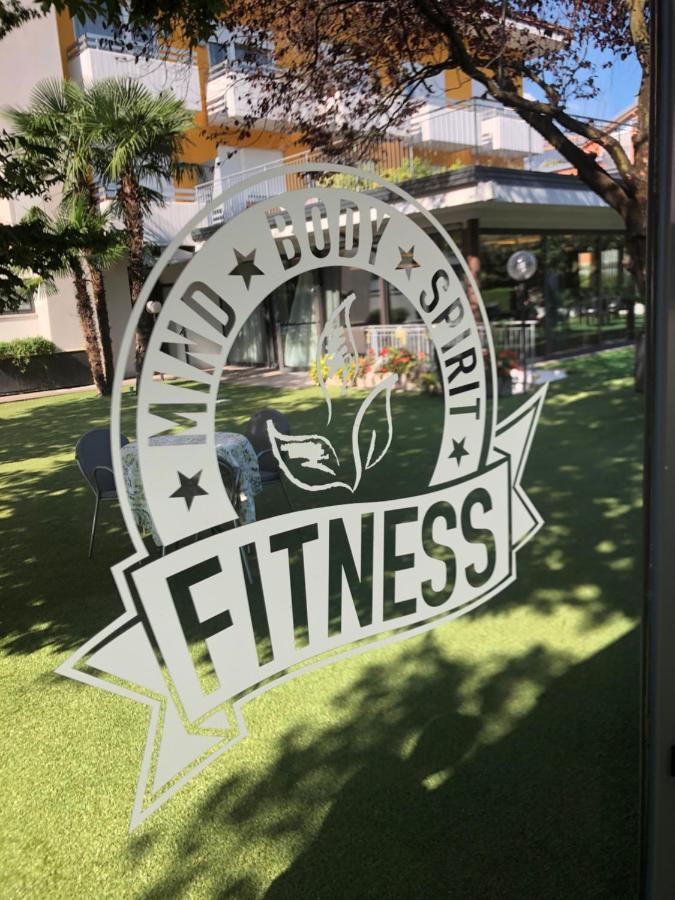 Appartamento Campagnola Mansardato Con Soppalco Riva del Garda Exteriör bild